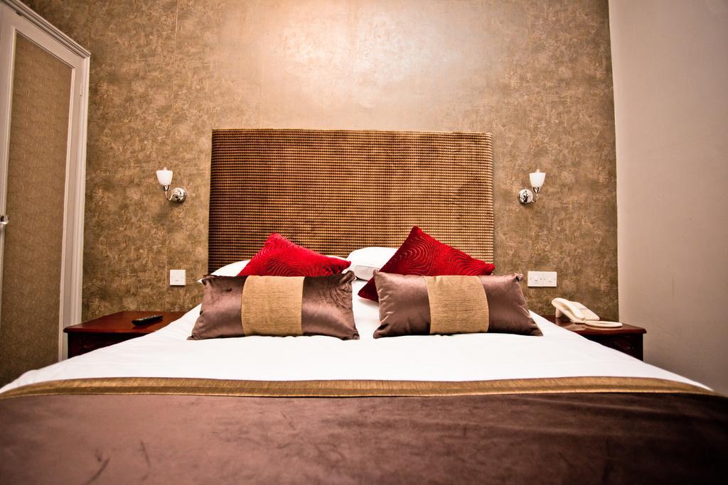 Wards Hotel & Restaurant Folkestone Room photo